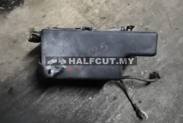 TOYOTA HILUX KUN25  FUSE BOX