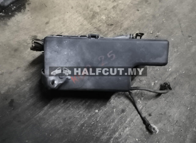 TOYOTA HILUX KUN25  FUSE BOX