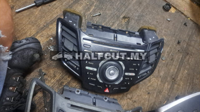 FORD FIESTA  AIRCOND SWITCH