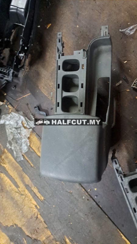 NISSAN NAVARA D40 CONSOLE BOX
