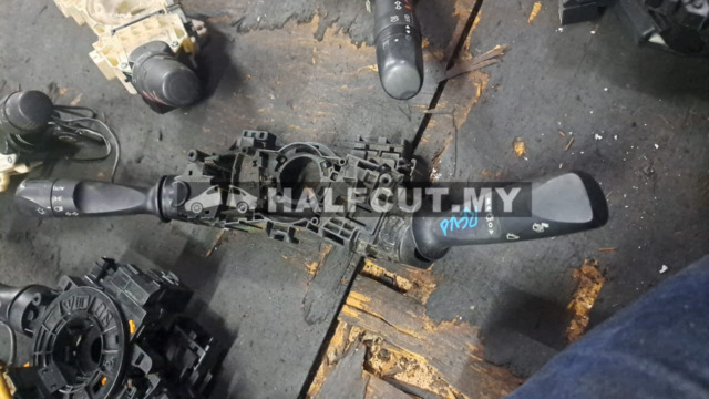 TOYOTA HILUX REVO WIPER SWITCH