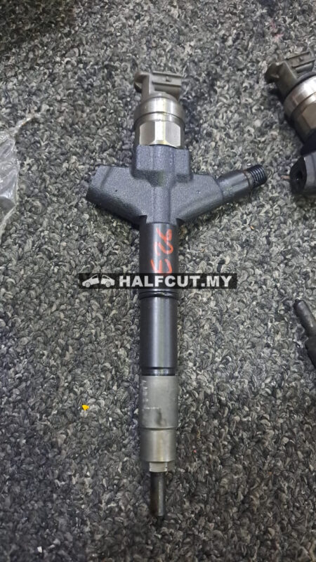 NISSAN E26 INJECTOR NOZZLE