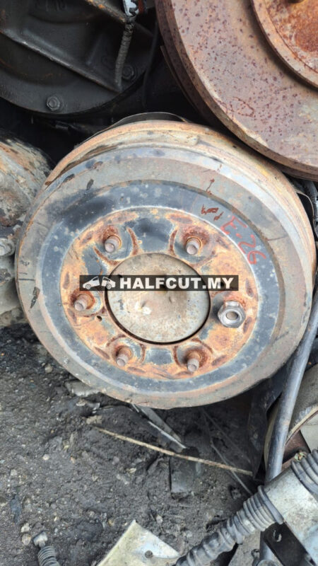 NISSAN E26 REAR AXLE