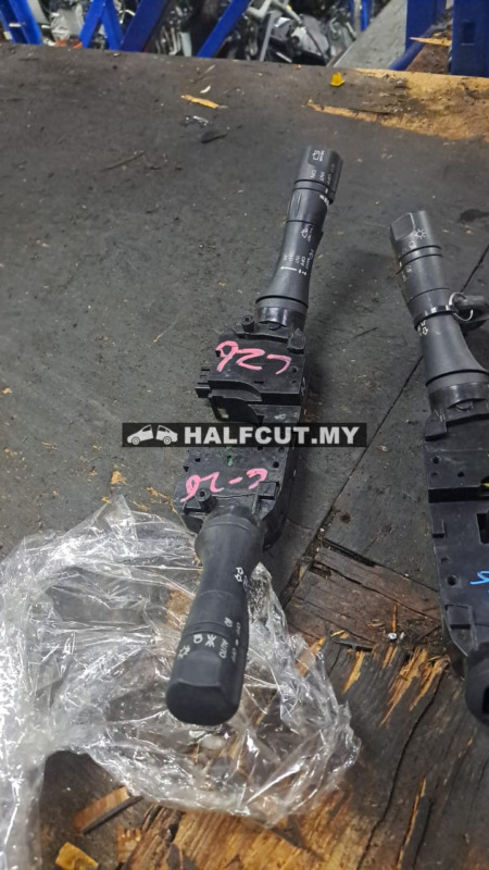 NISSAN SERENA C26 WIPER SWITCH