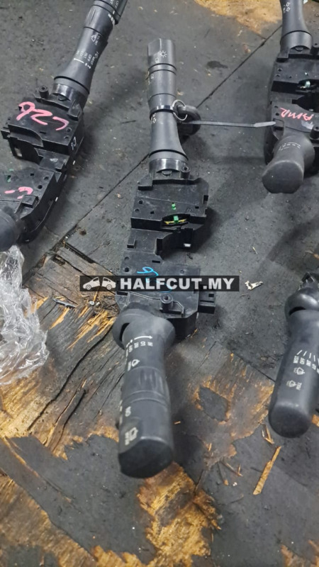 NISSAN SERENA C26 WIPER SWITCH
