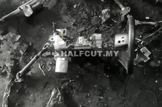 KIA SPORTAGE 2013 STEERING SHAFT & MOTOR & STEERING WHEEL & COUPLING