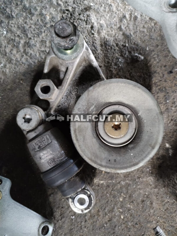 NISSAN URVAN E25 ZD30 TENSIONER