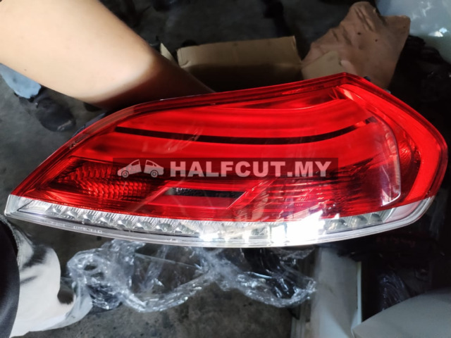 7191776 BMW Z4 E89 TAIL LAMP (RIGHT)
