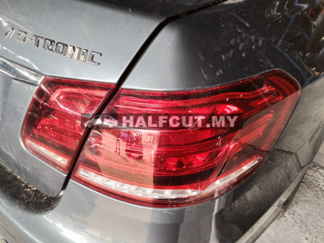 W212 274920 FACELIFT REAR CUT