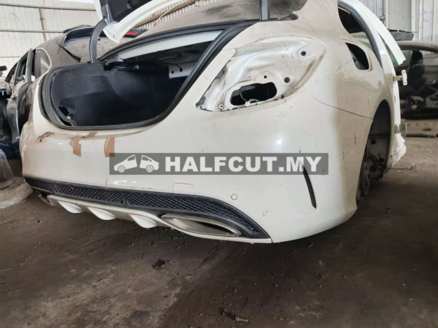 W205 REAR CUT