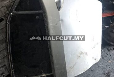TOYOTA ALTIS 172 REAR DOOR R/L