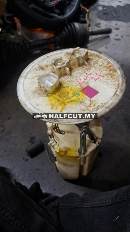 TOYOTA HILUX KUN25 PETROL FUEL PUMP