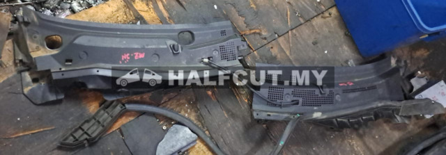 MAZDA 2 SKYACTIV WIPER COVER