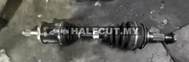 TOYOTA HILUX KUN26 FRONT DRIVE SHAFT RH
