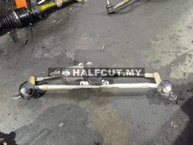 TOYOTA HILUX KUN26  WIPER LINK