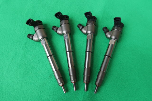 KIA CARNIVAL D4HE INJECTOR