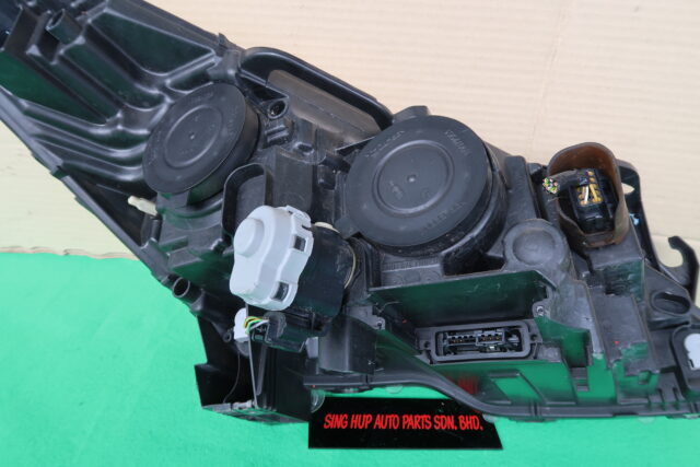 PEUGEOT 3008 HEADLAMP