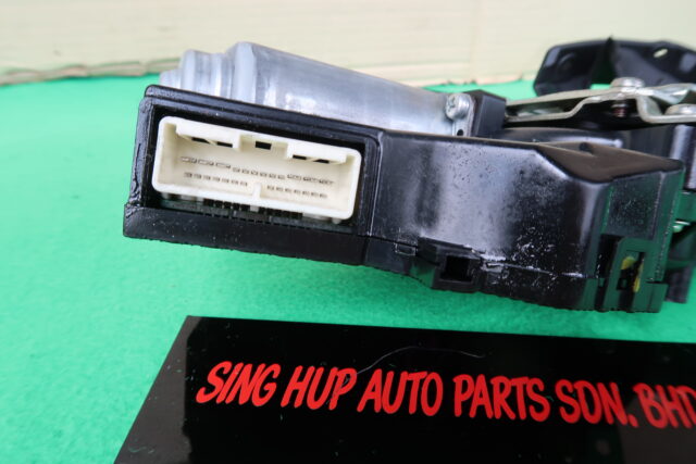 TOYOTA VELLFIRE AGH30 POWER BOOT MOTOR
