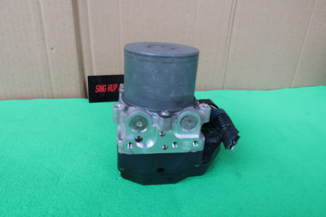 LEXUS Rx350 ABS PUMP