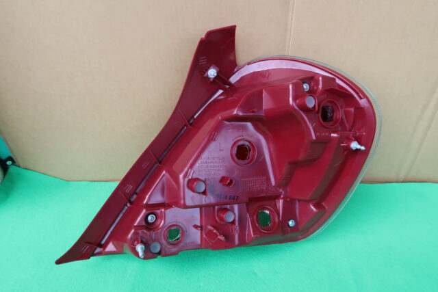 NISSAN SENTRA N6 TAIL LAMP (NEW)