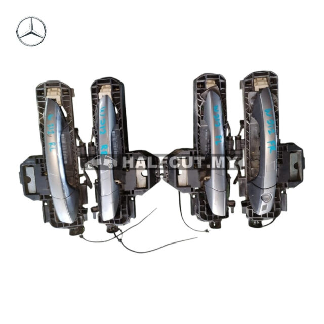 W212 DOOR OUTER HANDLE HALF CHROME HAVE KEYLESS