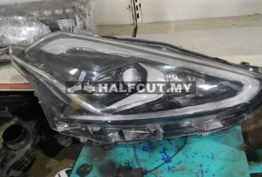 52-289 TOYOTA SIENTA HEAD LAMP
