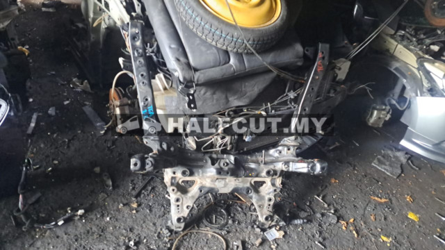 HONDA CIVIC TEA 1.8 FRONT CROSSMEMBER