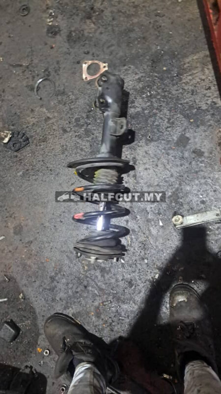 TOYOTA ESTIMA ACR50 FRONT ABSORBER LH