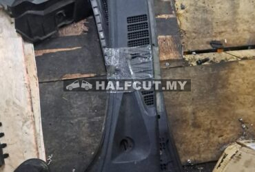 TOYOTA FORTUNER WIPER COVER