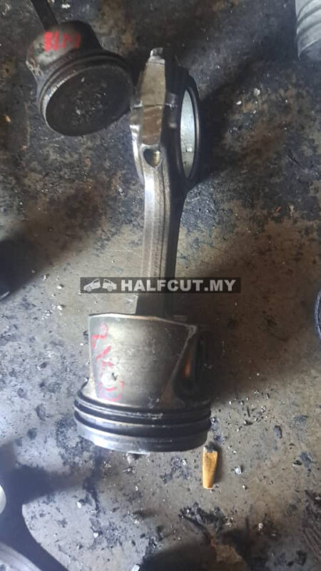 TOYOTA HICE KDH200 2KD PISTON