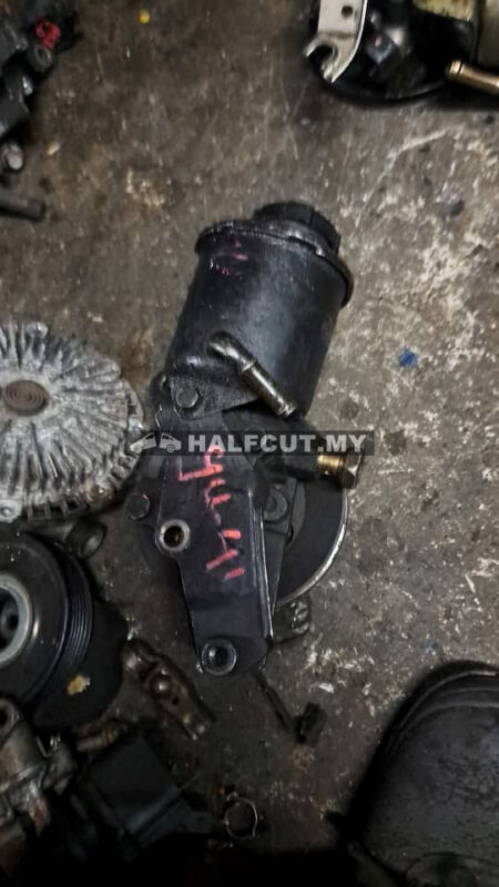 NISSAN YU41 TD42 POWER STEERING PUMP