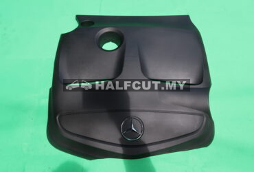 MERCEDES W176 117 ENGINE TOP COVER