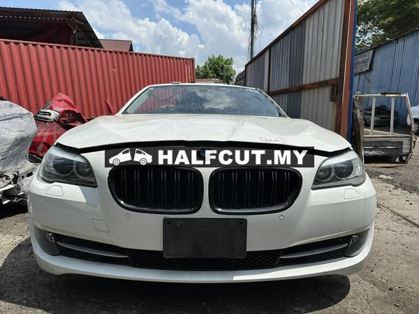 BMW F10 Diesel Halfcut New Arrival ! 🇯🇵🇯🇵 Engine model : N47DD20C 2000cc Diesel Transmission : 8HP45 All small parts and engine parts available…
