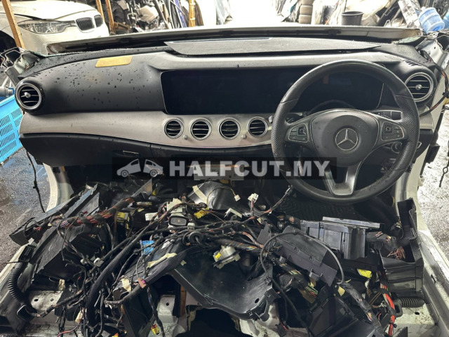 New New New Halfcut arrival !  Mercedes Benz E250 W213 Avantgarde ! 🔥🔥 Engine Model : 274 920 (2000cc) Transmission : 722.9 (7speed) All engine parts, body parts and small parts available…