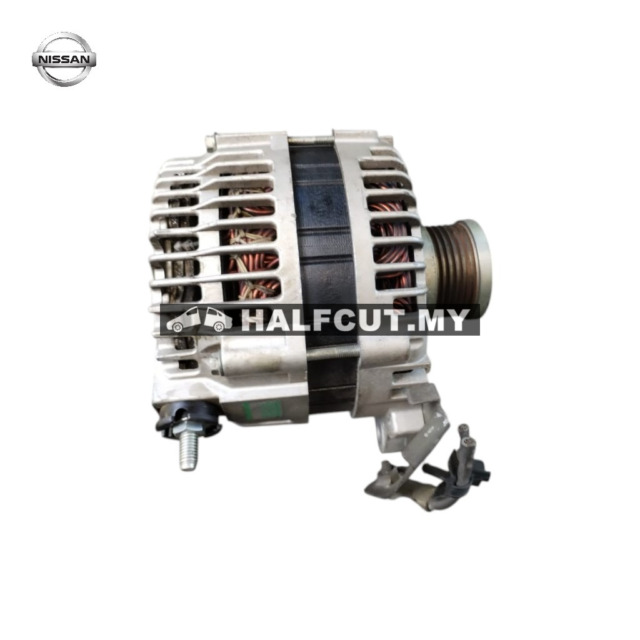 NISSAN MURANO Z50/X-TRAIL NT30/SERENA C24 QR20/QR25 ALTERNATOR SOCEKT 2PIN 110A 6PK 12V