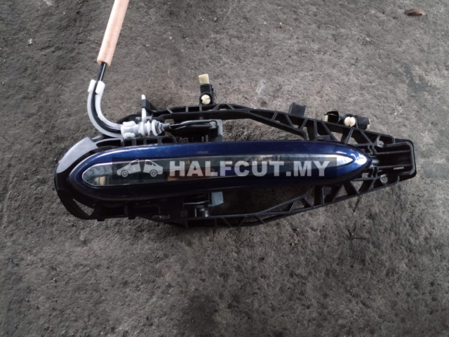 BMW G30 DOOR OUTER HANDLE FRONT LEFT (ADA KEYLESS)