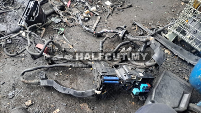 TOYOTA CAMRY ACV40 2.0 FUSE BOX WAYARING