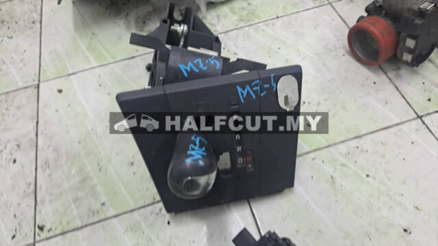 MAZDA 5 GEAR LEVER