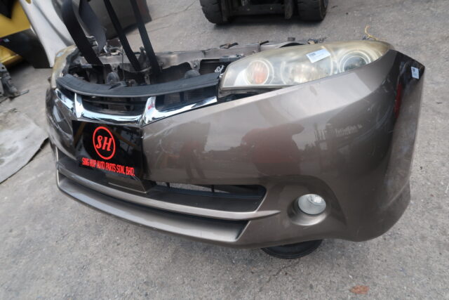 TOYOTA WISH ZGE20 NOSE CUT