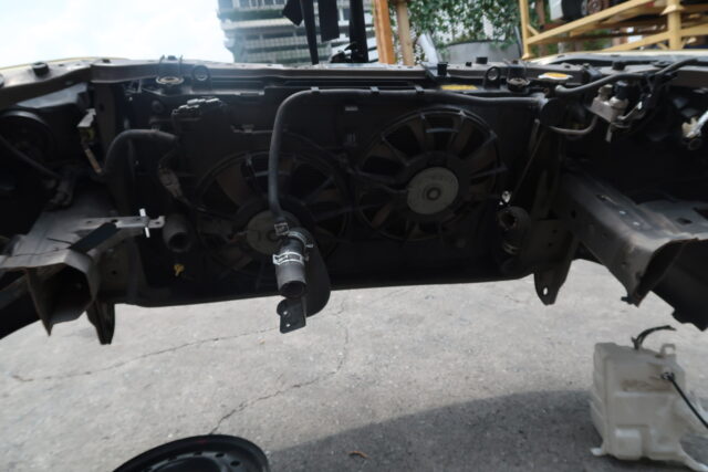 TOYOTA WISH ZGE20 NOSE CUT