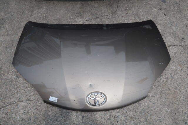TOYOTA WISH ZGE20 FRONT BONNET