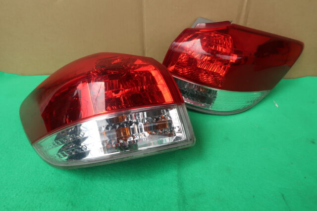 TOYOTA WISH ZGE20 TAIL LAMP