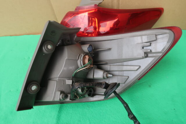 TOYOTA WISH ZGE20 TAIL LAMP