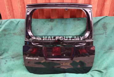 TOYOTA VOXY REAR BONNET