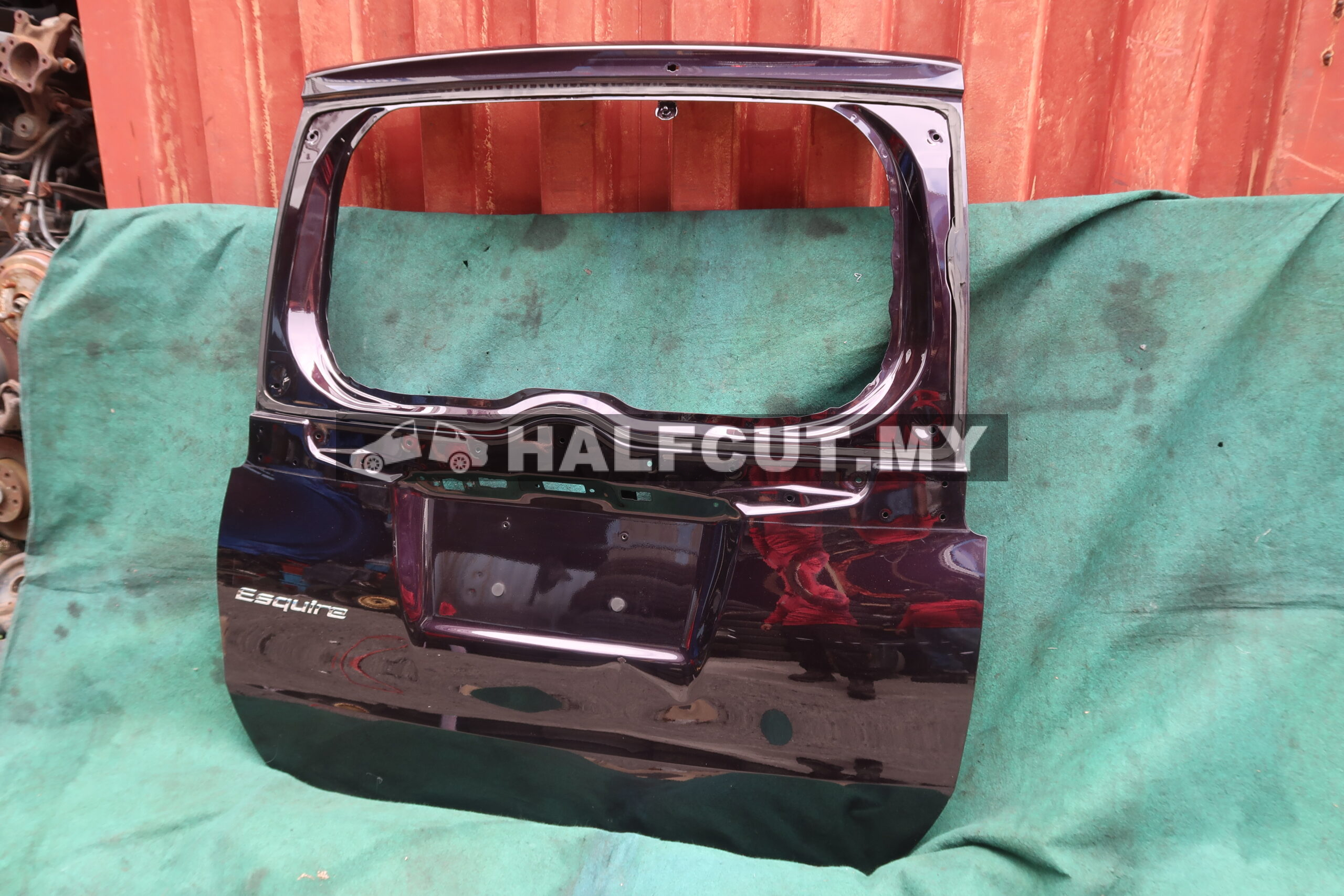 TOYOTA VOXY REAR BONNET