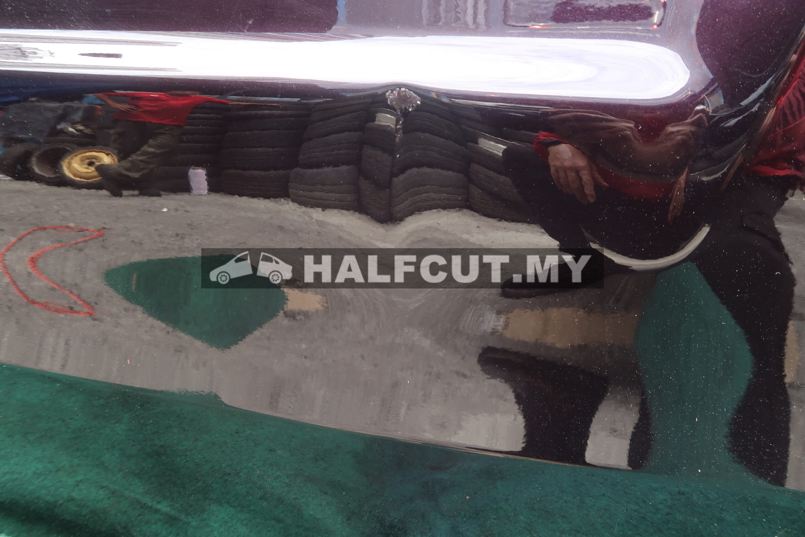 TOYOTA VOXY REAR BONNET