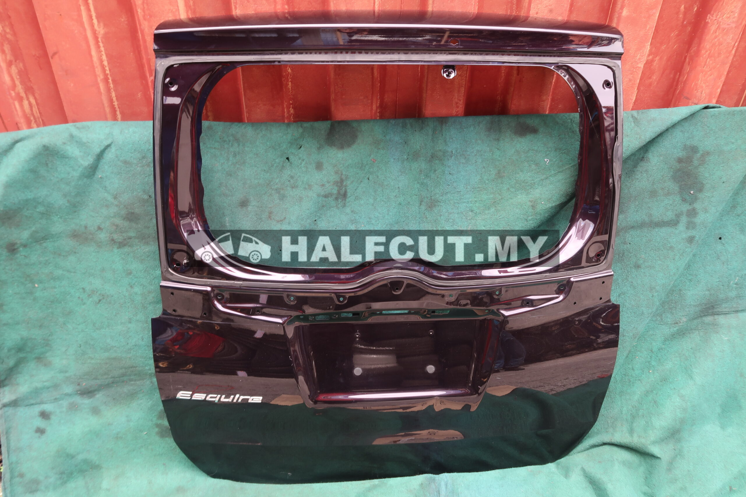 TOYOTA VOXY REAR BONNET