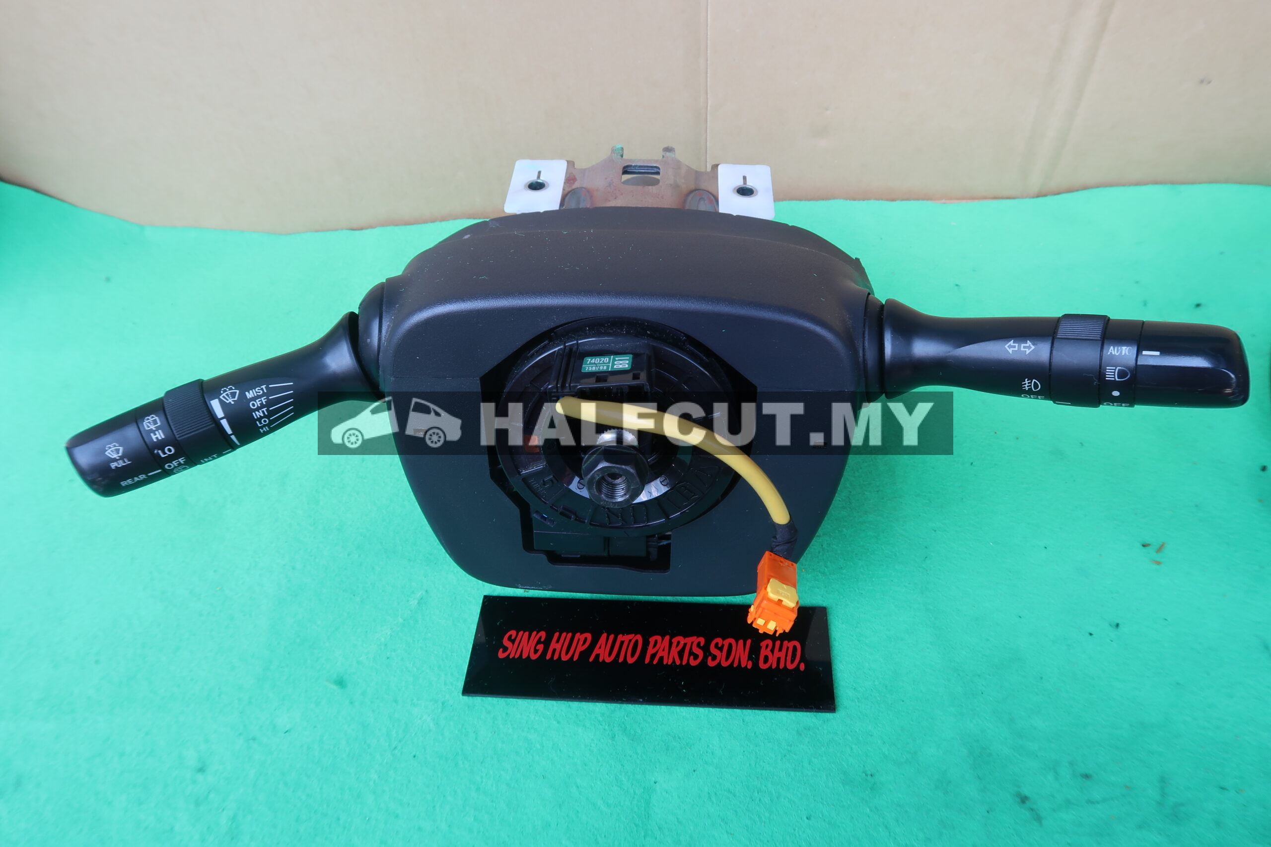 TOYOTA WISH ZGE20 SIGANL SWITCH