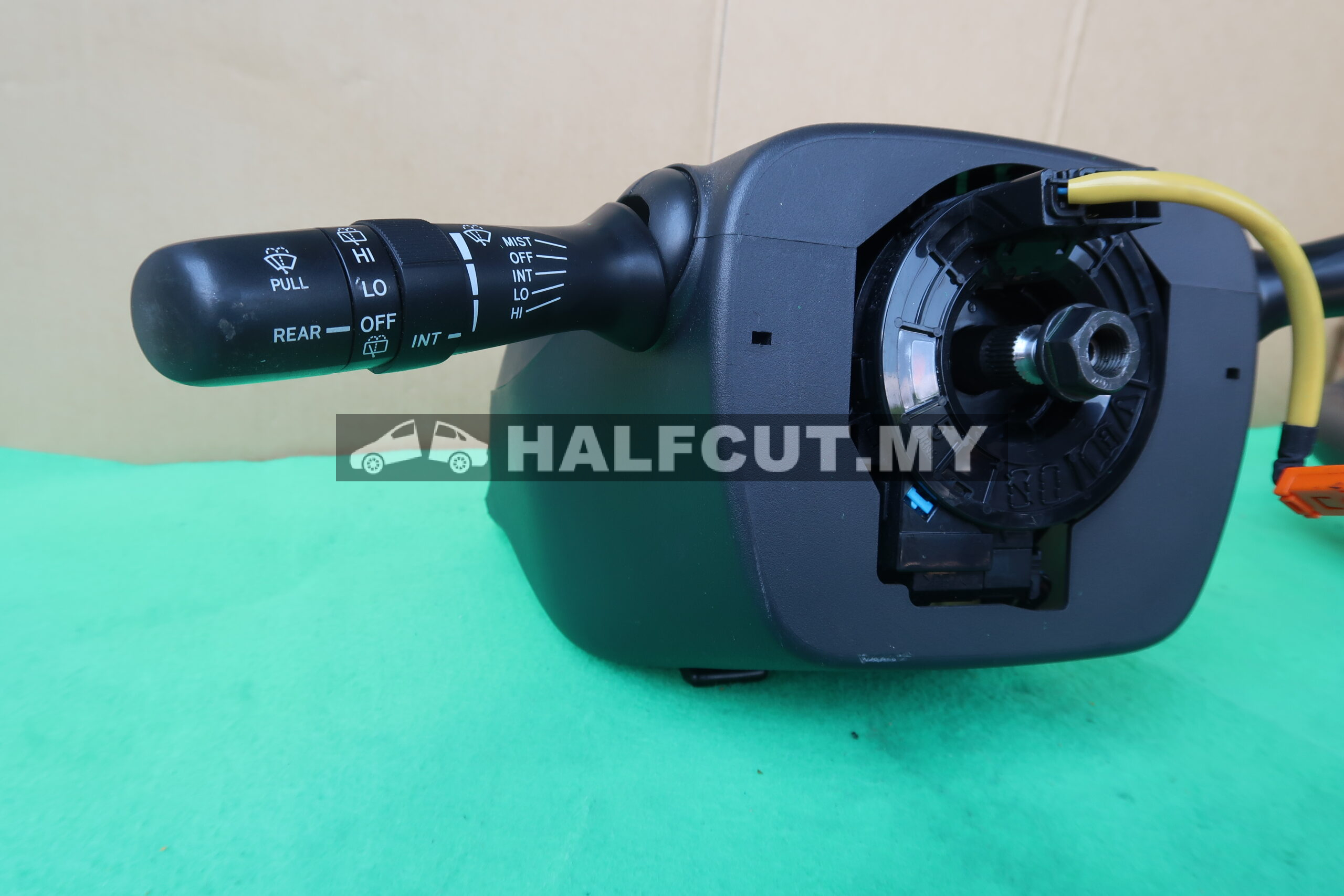 TOYOTA WISH ZGE20 SIGANL SWITCH