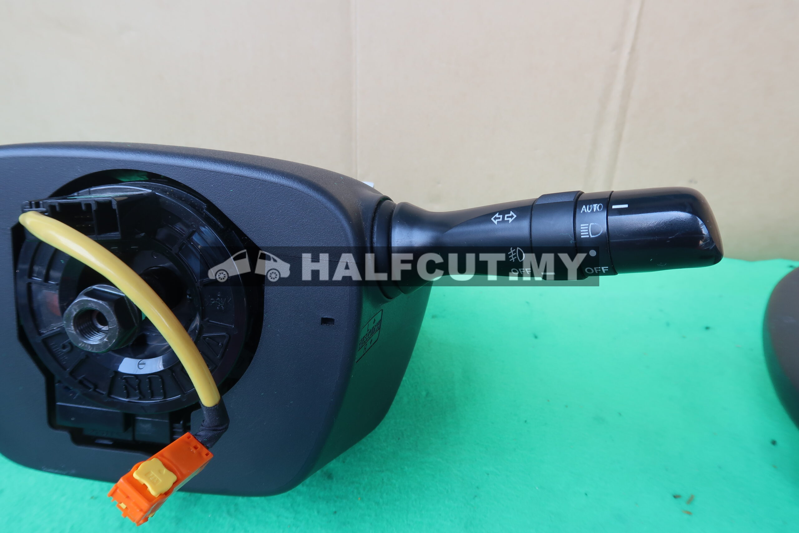 TOYOTA WISH ZGE20 SIGANL SWITCH